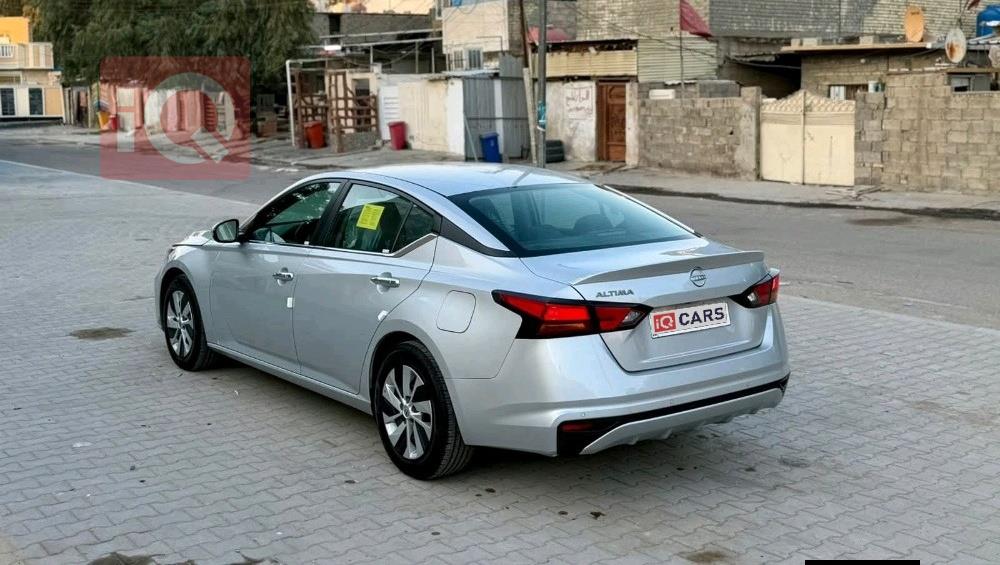 نيسان ألتيما